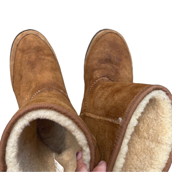 Uggg Boots - Picture 8 of 9